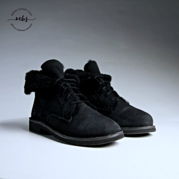 UGG Quincy Shearling Suede Lace Up Fold Over Short Boot Black Women 6.5 - Picture 10 of 16